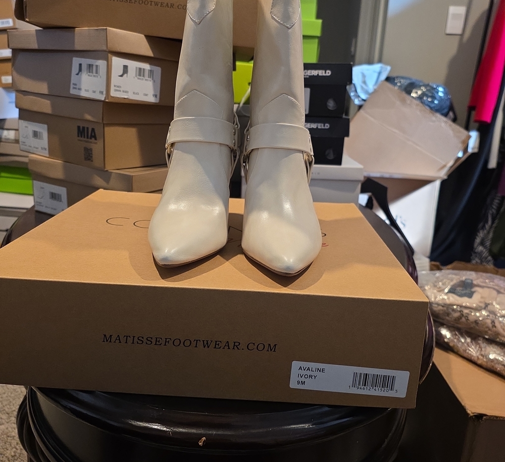 Matisse Ivory Pointed-Toe Mid-Calf Heeled Boots